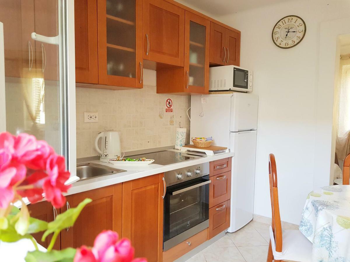 Apartman Perina Trogir Exterior photo